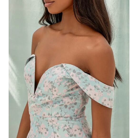 Lulu's Blue Pink Floral Jacquard Mini Dress Size Medium NWT - Picture 3 of 9